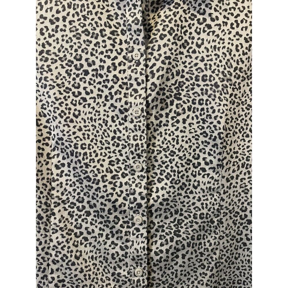Chicos No Iron Coolmax Size 3 (XL) Animal Print Button Up Blouse Long Sleeve